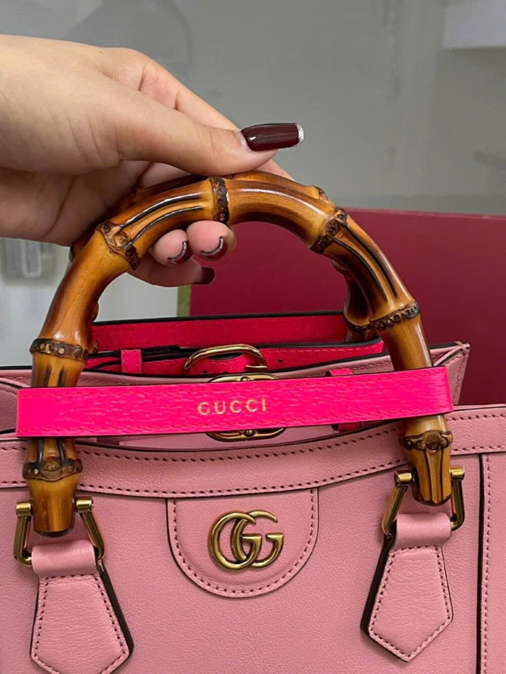 GUCCI Wonka Grain Calfskin Mini Diana Tote Bag Pink - Picture 2 of 16